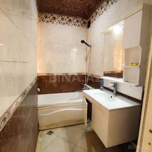 Продается 2-комн. вторичка 70 м², м. Нефтчиляр, photo 13 from 18