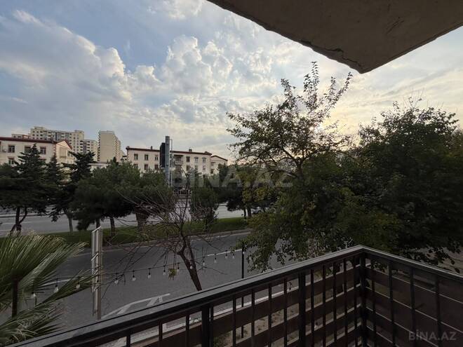 Продаётся 2-комн. вторичка 52 м², м. Кара Караев, photo 19 from 22