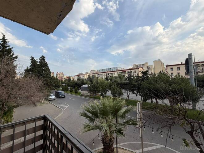 Продаётся 2-комн. вторичка 52 м², м. Кара Караев, photo 20 from 22