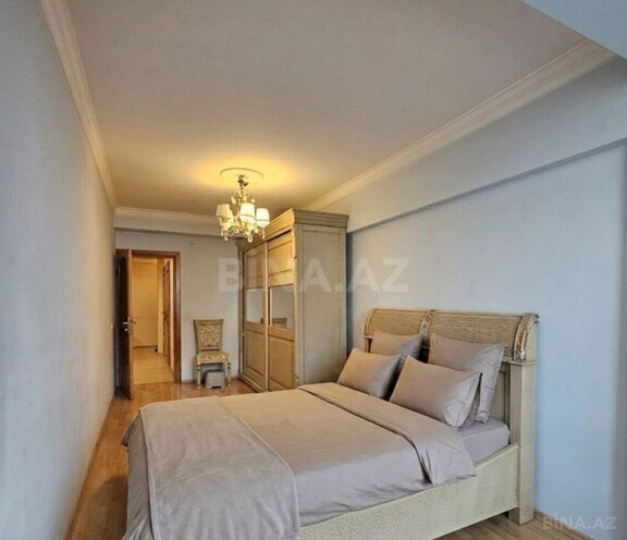 Satılır 2 otaqlı köhnə tikili 75 m², 28 May m., photo 3 from 11