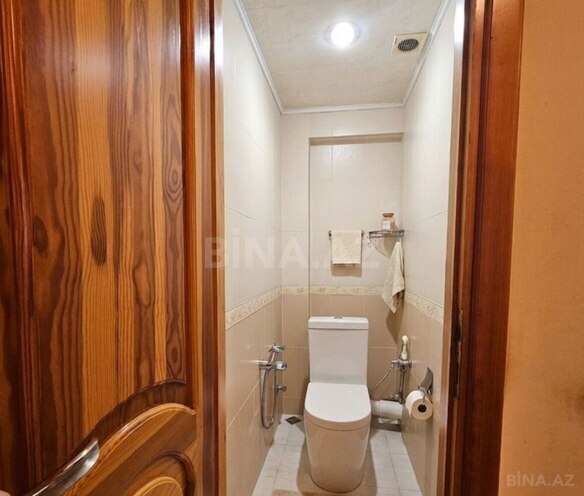 Satılır 2 otaqlı köhnə tikili 75 m², 28 May m., photo 10 from 11