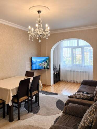 Satılır 3 otaqlı köhnə tikili 85 m², Həzi Aslanov m., photo 1 from 10