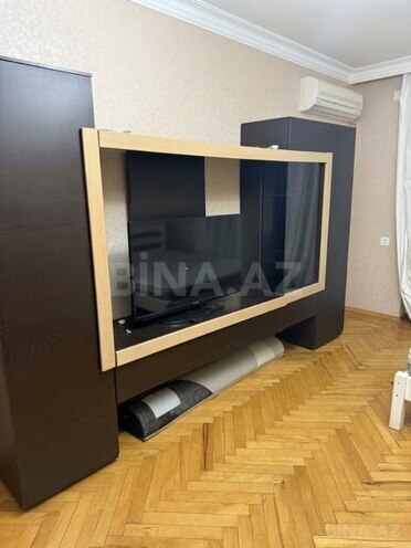 Продаётся 1-комн. вторичка 43 м², м. Элмляр Академиясы, photo 6 from 10