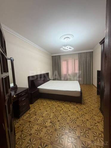 Сдаётся 3-комн. вторичка 100 м², м. Ичеришехер, photo 3 from 10
