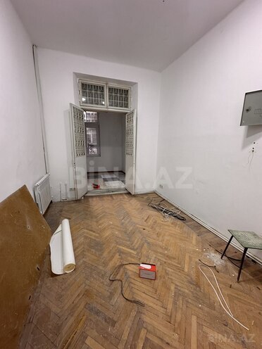 Продаётся 2-комн. вторичка 55 м², м. Низами, photo 8 from 10