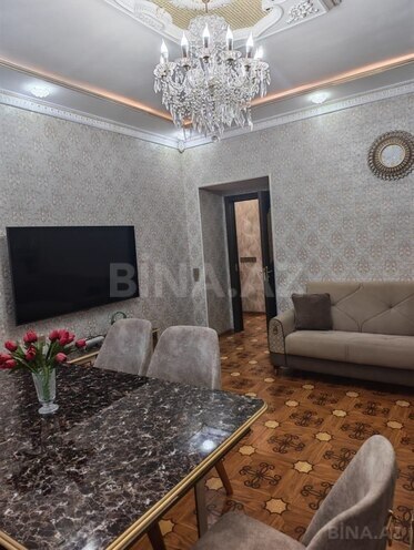 Сдаётся 3-комн. вторичка 70 м², м. Низами, photo 4 from 19
