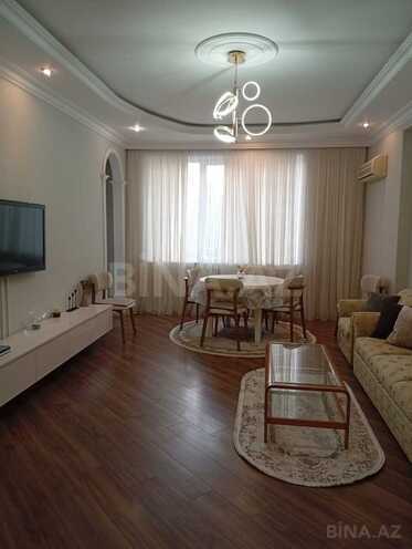 Сдается 3-комн. новостройка 100 м², м. Низами, photo 1 from 19