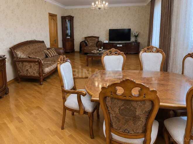 Сдается 7-комн. дом/дача 200 м², Абшеронcкий  р., photo 1 from 26