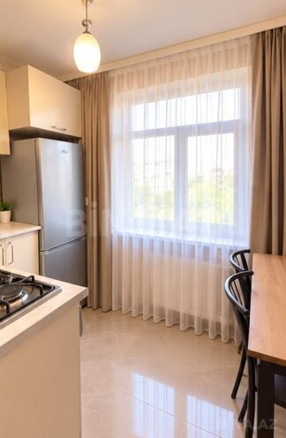 Satılır 2 otaqlı köhnə tikili 55 m², Elmlər Akademiyası m., photo 4 from 6