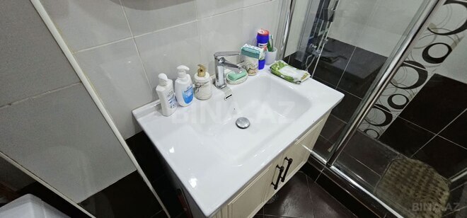 Satılır 2 otaqlı köhnə tikili 50 m², İnşaatçılar m., photo 17 from 30