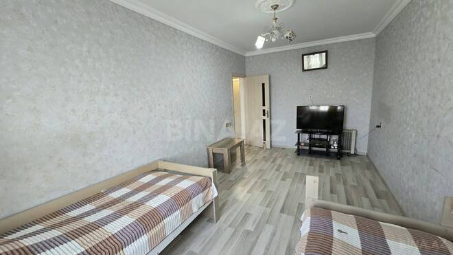 Продается 2-комн. вторичка 65 м², м. Ахмедлы, photo 1 from 13
