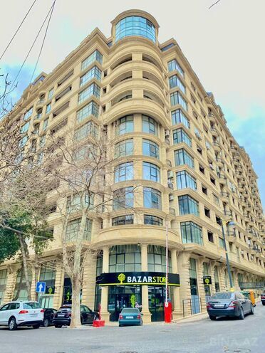 Сдаётся 2-комн. новостройка 65 м², м. Ичеришехер, photo 1 from 32
