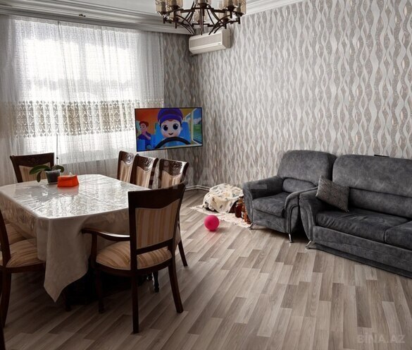 Satılır 4 otaqlı köhnə tikili 100 m², Xalqlar Dostluğu m., photo 1 from 16