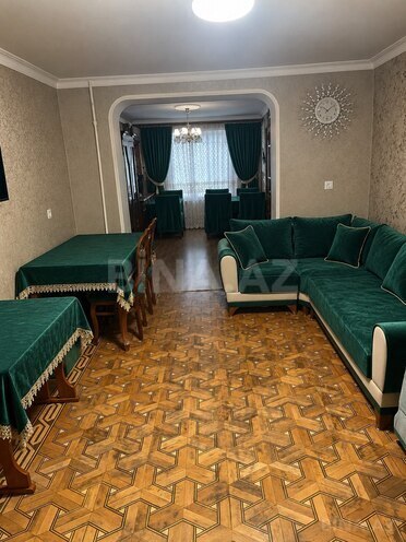 Satılır 3 otaqlı köhnə tikili 93 m², İnşaatçılar m., photo 1 from 13