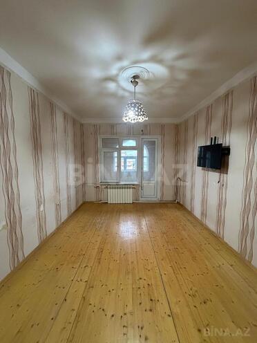 Продаётся 4-комн. вторичка 110 м², м. Кара Караев, photo 10 from 20