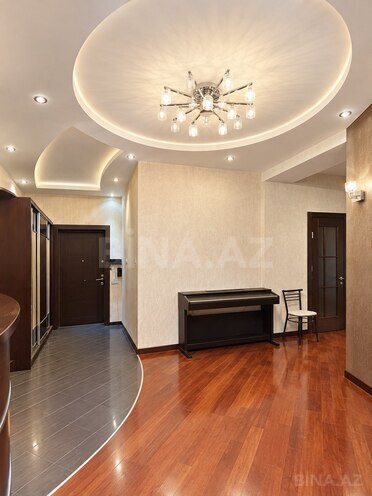 Satılır 3 otaqlı yeni tikili 168 m², İnşaatçılar m., photo 9 from 11