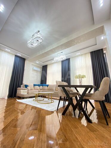 Сдаётся 2-комн. новостройка 80 м², м. 8 ноября, photo 1 from 23