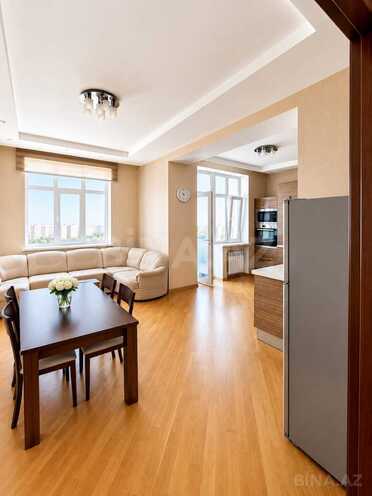 Satılır 4 otaqlı yeni tikili 210 m², 28 May m., photo 12 from 16