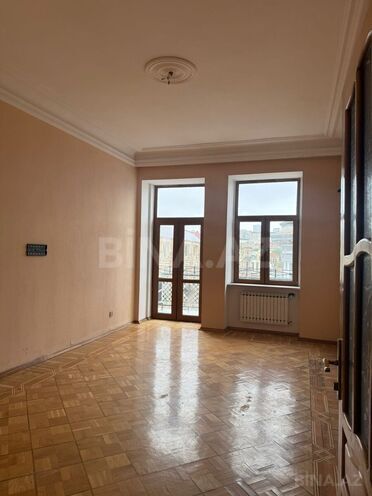 Продается 6-комн. вторичка 340 м², м. Сахил, photo 10 from 32