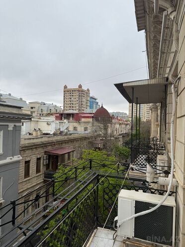 Продается 6-комн. вторичка 340 м², м. Сахил, photo 6 from 32