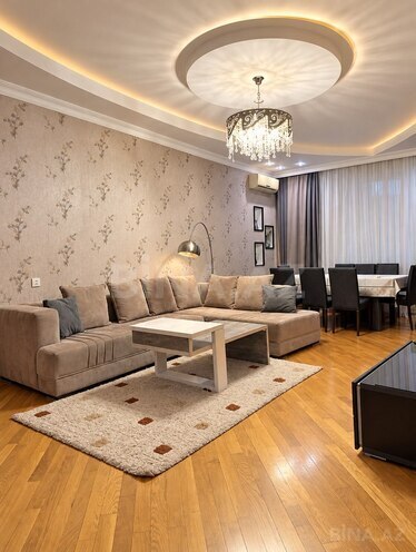 İcarəyə verilir 3 otaqlı yeni tikili 165 m², 28 May m., photo 1 from 20