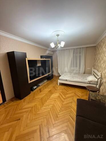 Satılır 1 otaqlı köhnə tikili 38 m², Elmlər Akademiyası m., photo 1 from 10