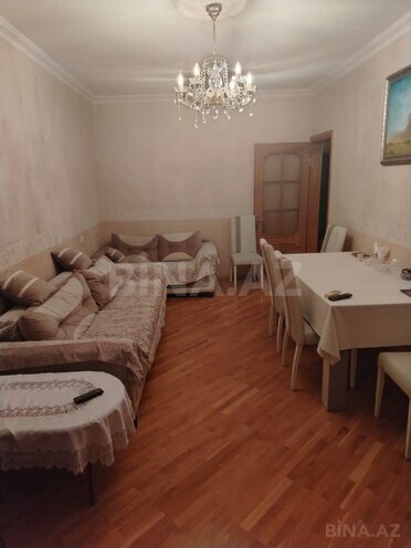 Satılır 3 otaqlı köhnə tikili 90 m², 9-cu mikrorayon q., photo 1 from 13