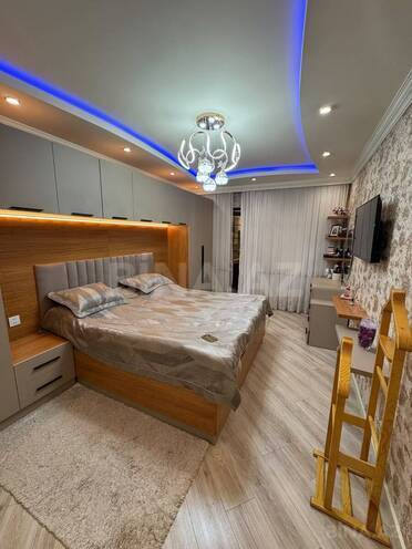 Satılır 4 otaqlı köhnə tikili 140 m², Yasamal r., photo 19 from 20