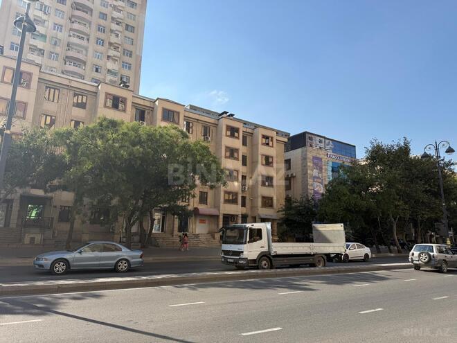 Satılır 2 otaqlı köhnə tikili 49 m², İnşaatçılar m., photo 12 from 13