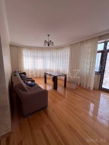 Сдается 3-комн. новостройка 120 м², photo 1 from 19