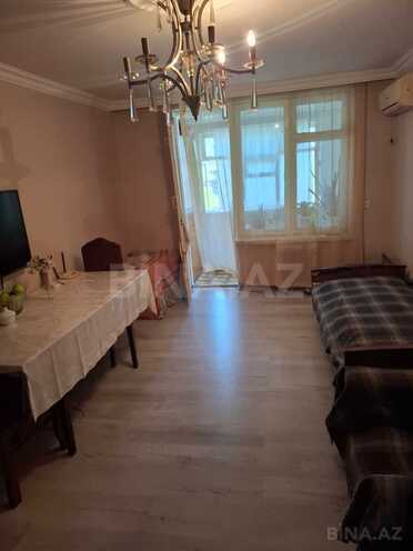 Satılır 2 otaqlı köhnə tikili 56 m², İnşaatçılar m., photo 3 from 14