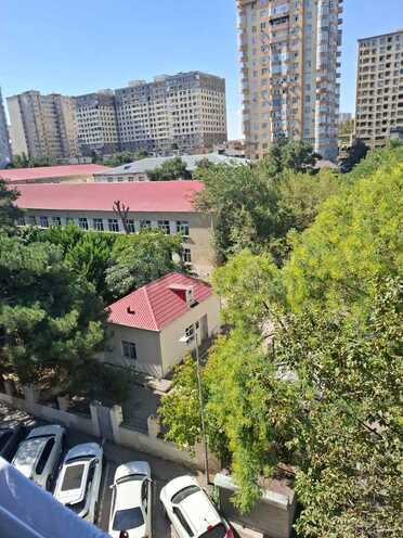 Satılır 2 otaqlı köhnə tikili 56 m², İnşaatçılar m., photo 10 from 14