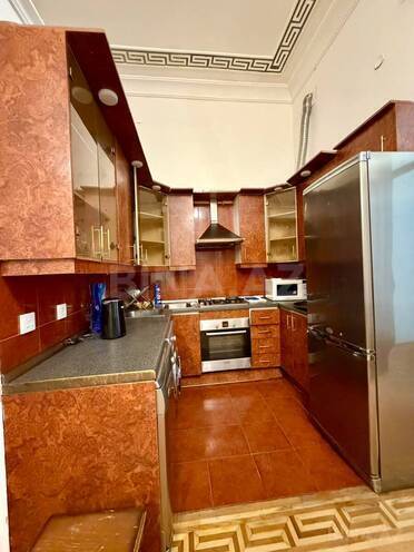 Продаётся 4-комн. вторичка 130 м², м. Сахил, photo 6 from 13