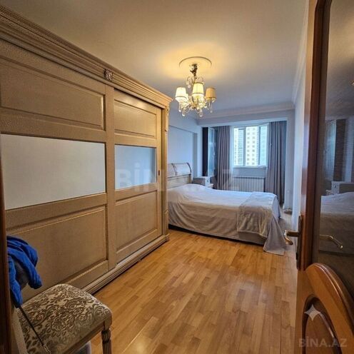 Продаётся 2-комн. вторичка 67 м², м. Шах Исмаил Хатаи, photo 5 from 16