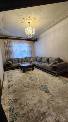 Satılır 5 otaqlı köhnə tikili 125 m², Qaraçuxur q., photo 1 from 22