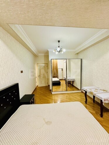 İcarəyə verilir 3 otaqlı yeni tikili 90 m², 28 May m., photo 22 from 27
