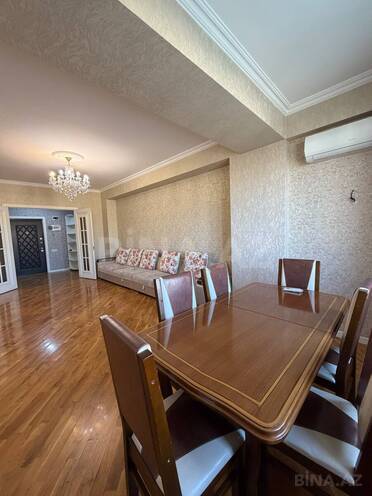 Сдается 3-комн. новостройка 90 м², м. Ази Асланов, photo 1 from 12