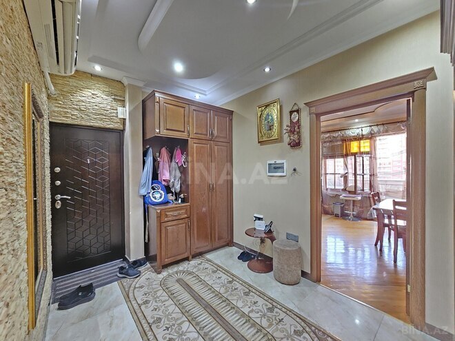 Satılır 4 otaqlı köhnə tikili 120 m², Azadlıq Prospekti m., photo 17 from 24