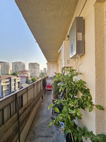 Satılır 4 otaqlı köhnə tikili 120 m², Azadlıq Prospekti m., photo 23 from 24