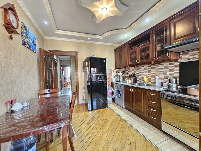 Satılır 4 otaqlı köhnə tikili 120 m², Azadlıq Prospekti m., photo 7 from 24