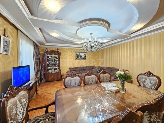 Satılır 4 otaqlı köhnə tikili 120 m², Azadlıq Prospekti m., photo 4 from 24