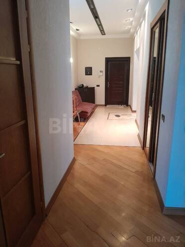 Сдается 3-комн. новостройка 171 м², м. 8 ноября, photo 1 from 23