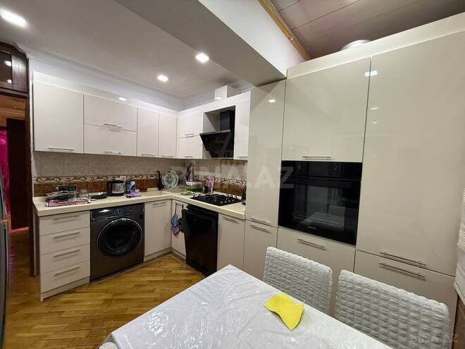 Продается 3-комн. вторичка 80 м², м. Ази Асланов, photo 12 from 18