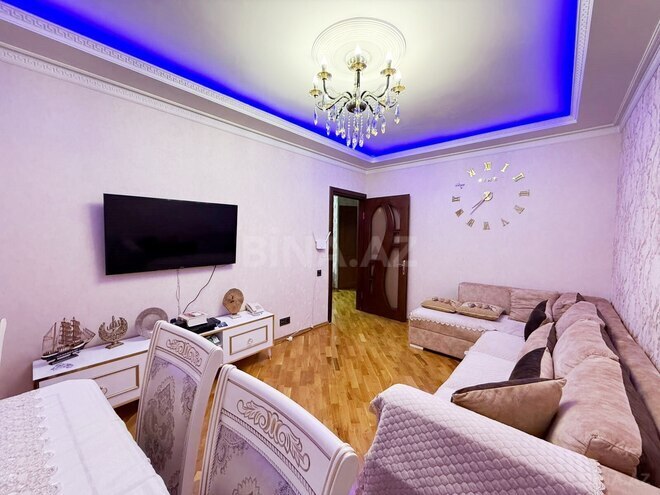 Продается 3-комн. вторичка 80 м², м. Ази Асланов, photo 1 from 18