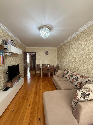 Продаётся 2-комн. вторичка 60 м², м. Халглар Достлугу, photo 1 from 12