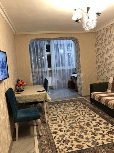 Сдаётся 1-комн. вторичка 45 м², м. Нефтчиляр, photo 3 from 8