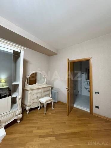 Сдается 4-комн. новостройка 206 м², м. 28 мая, photo 13 from 19