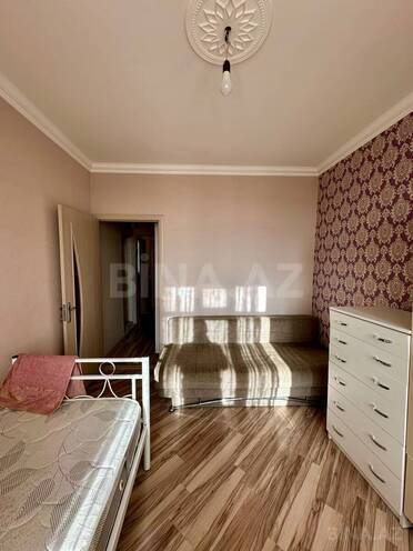 Продаётся 3-комн. вторичка 60 м², м. Ази Асланов, photo 6 from 13