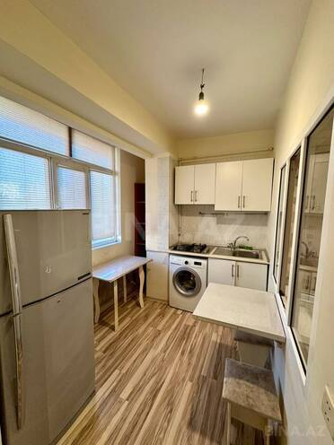 Продаётся 3-комн. вторичка 60 м², м. Ази Асланов, photo 4 from 13