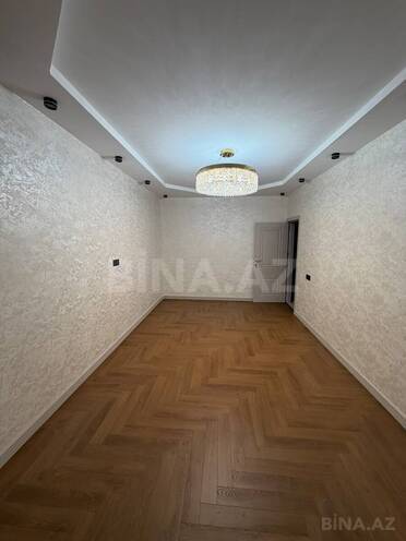 Satılır 4 otaqlı köhnə tikili 110 m², Xalqlar Dostluğu m., photo 1 from 18